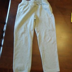 Men's grey Nike jogger